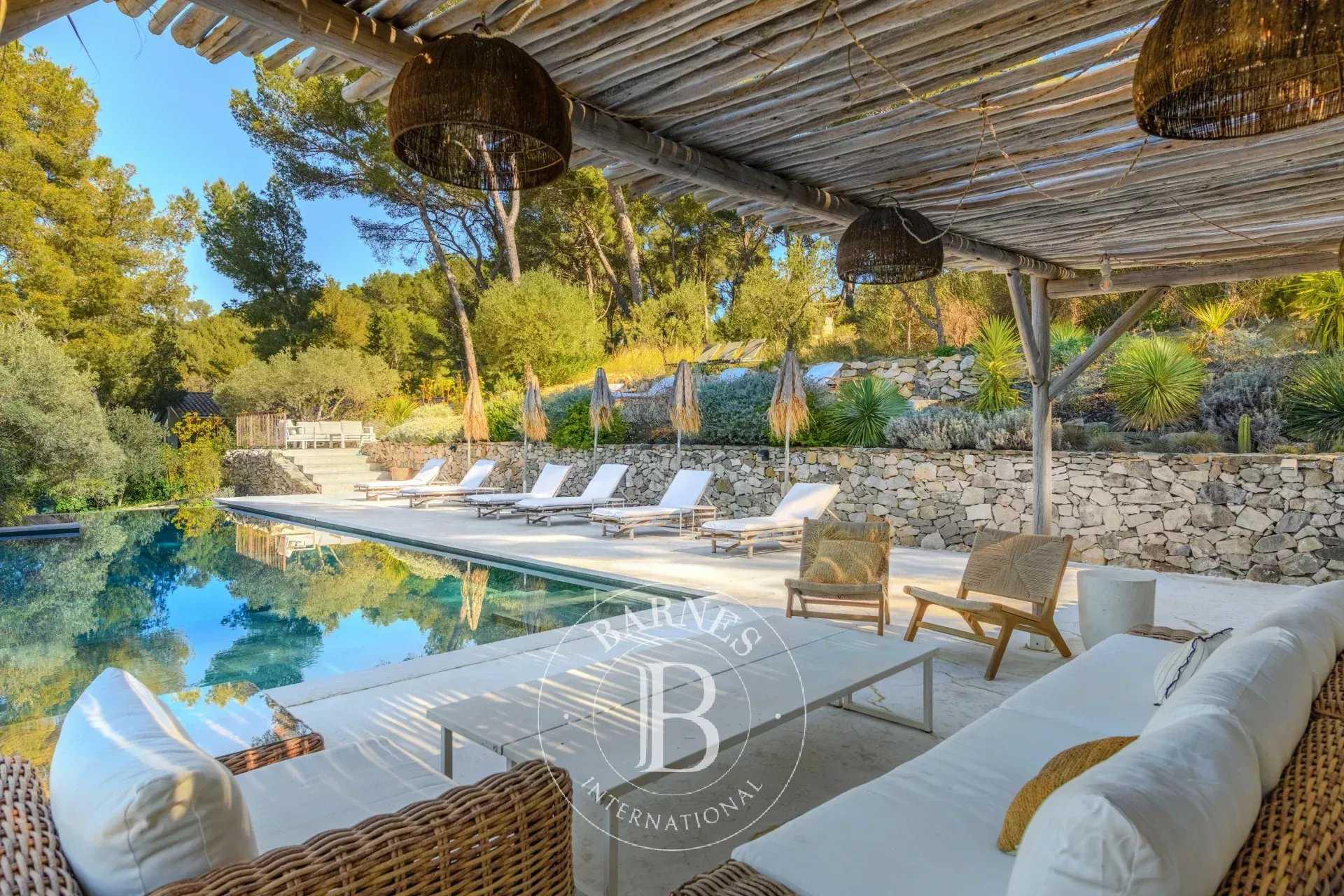 Property Cassis  -  ref 86762902 (picture 1)