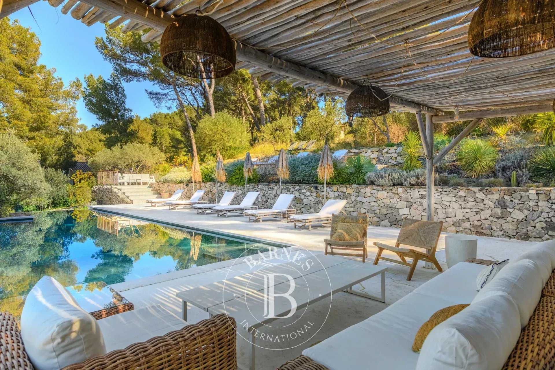 Propriété Cassis  -  ref 86762902 (picture 1)
