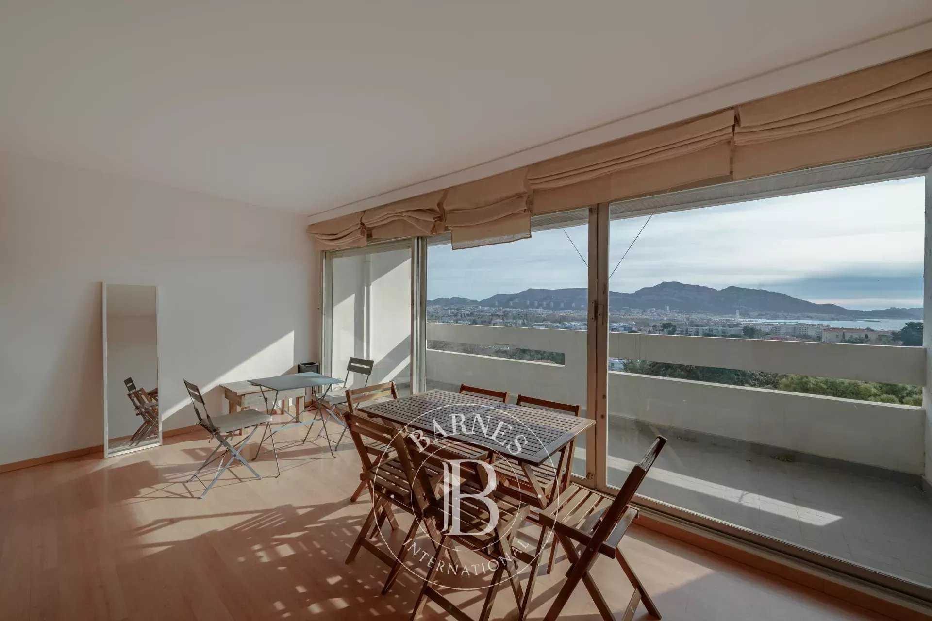 Appartement Marseille 13008  -  ref 85475718 (picture 2)