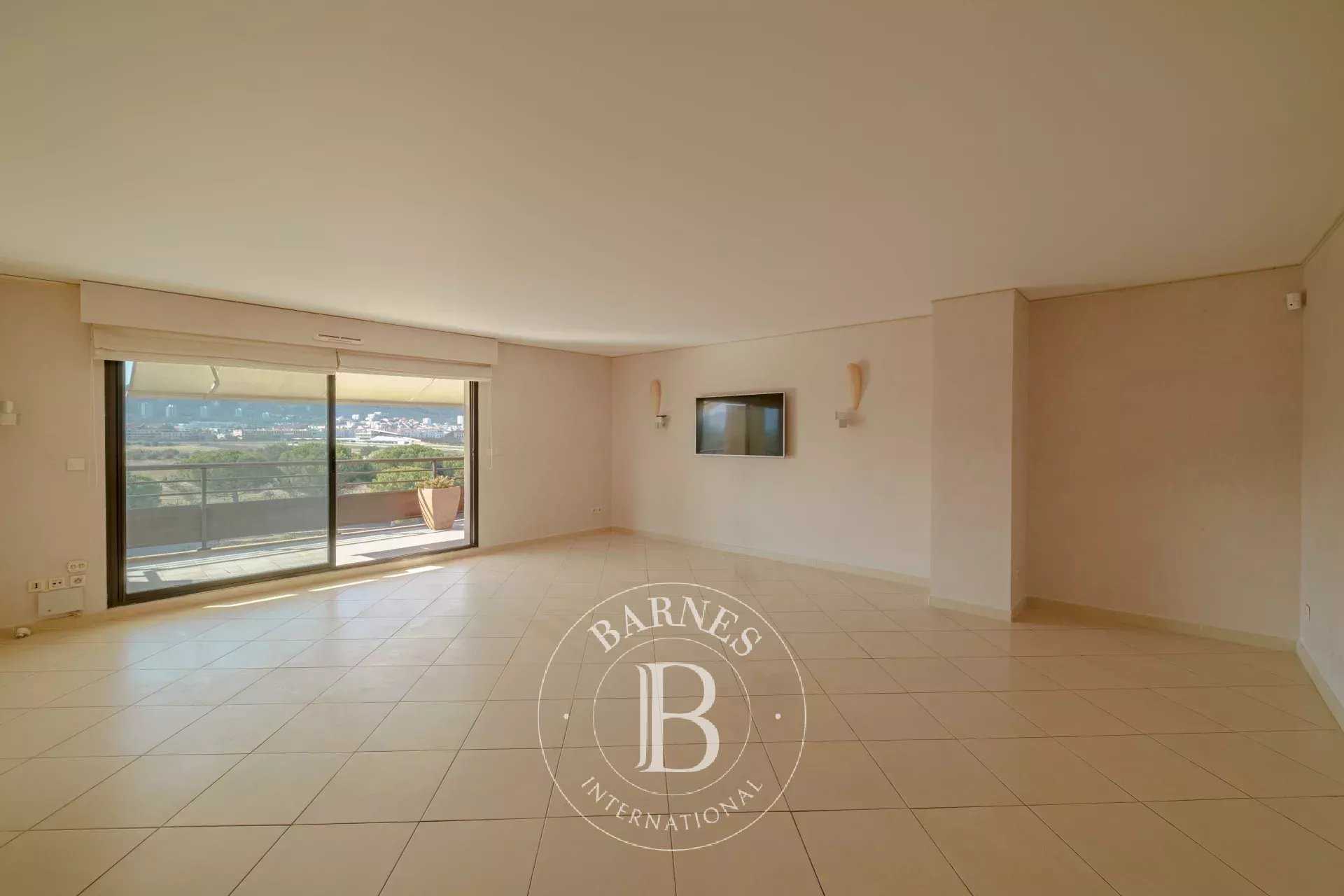 Appartement Marseille 13008  -  ref 86156659 (picture 2)