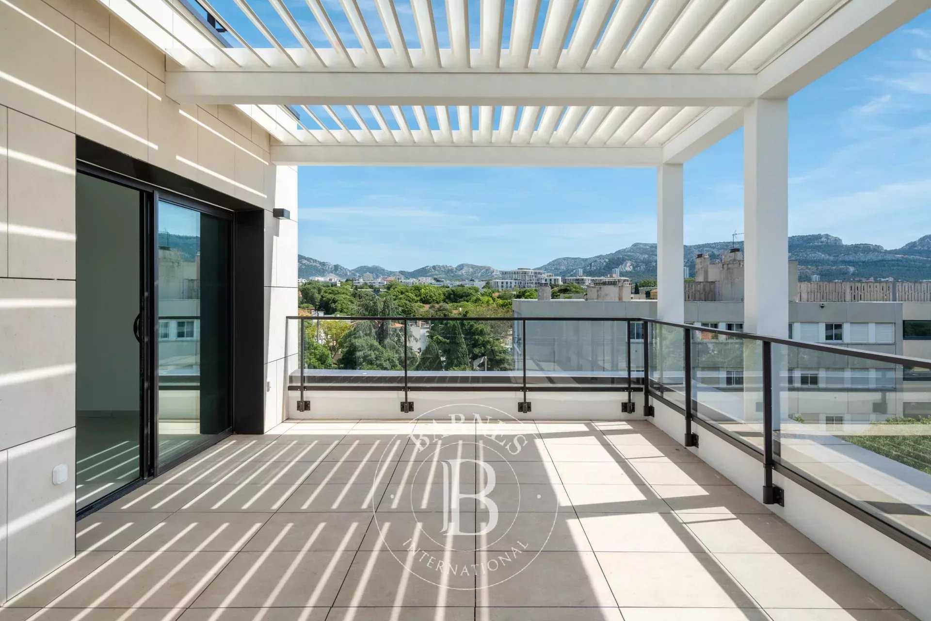 Apartment Marseille 13008  -  ref 85943605 (picture 2)