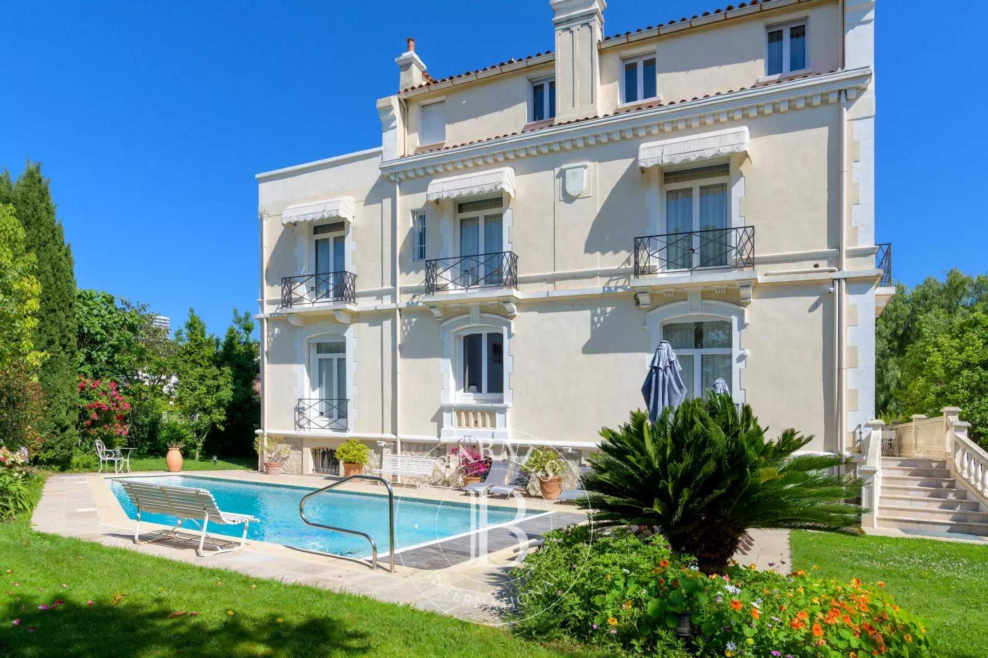 House Marseille 13008  -  ref 85936990 (picture 1)