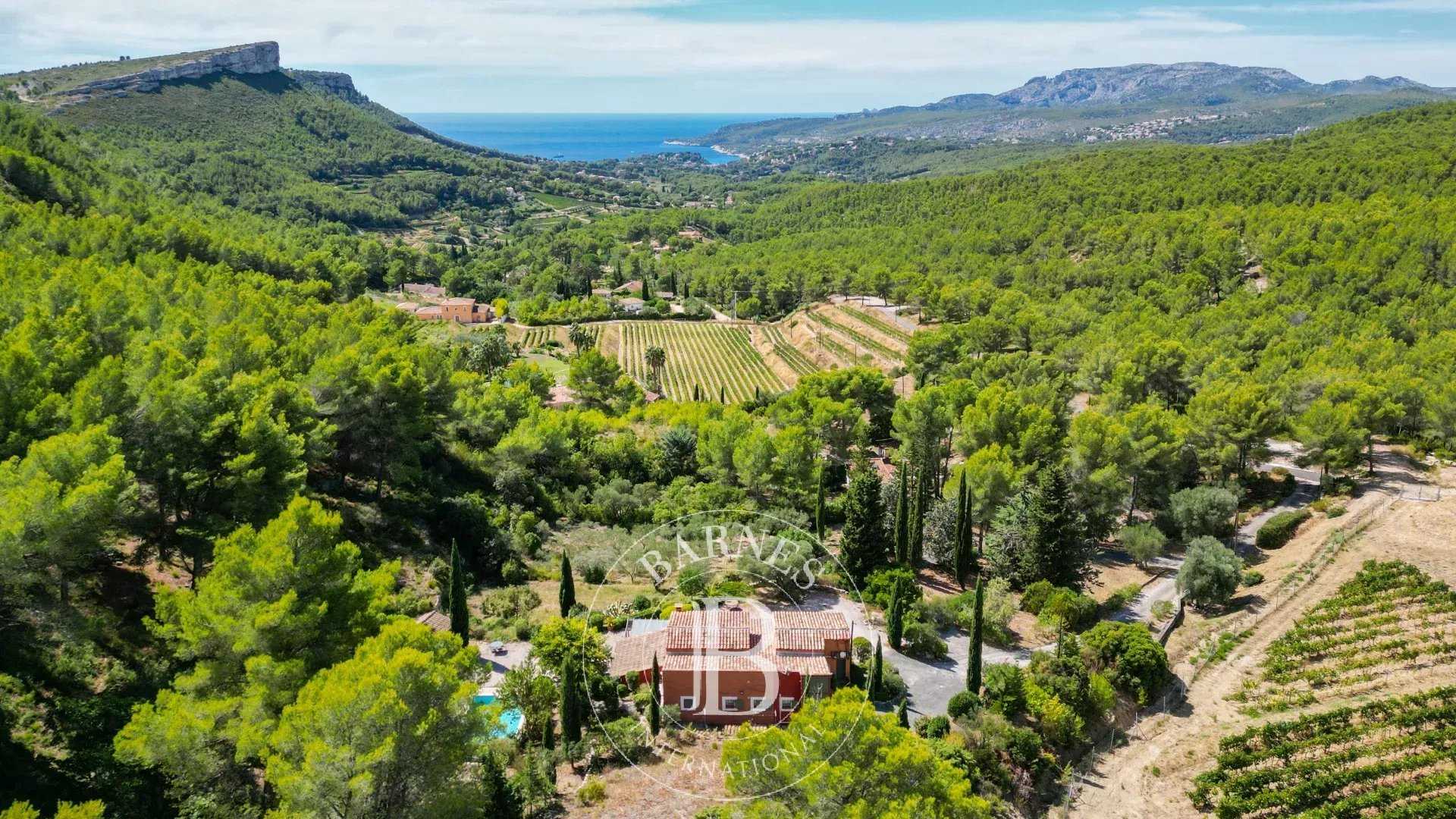 Maison Cassis  -  ref 85857518 (picture 1)