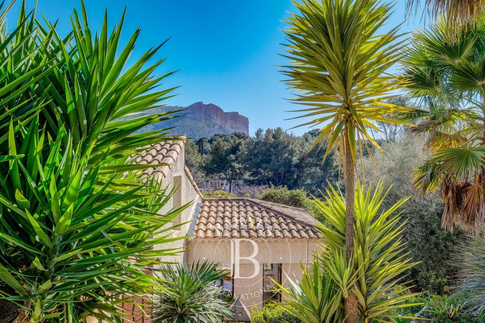 Maison Cassis  -  ref 85465122 (picture 1)