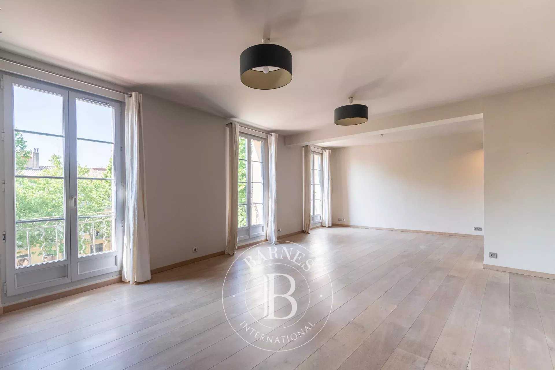 Apartment Aix-en-Provence  -  ref 85999446 (picture 3)