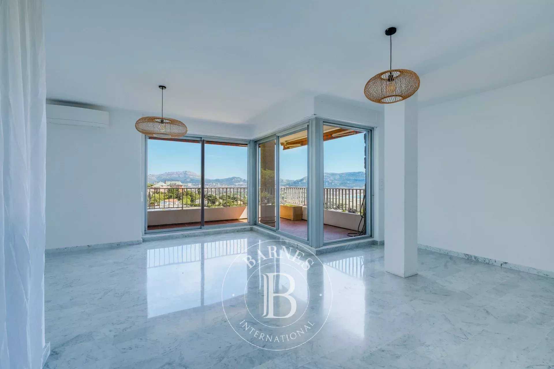 Apartment Marseille 13007  -  ref 85861114 (picture 2)