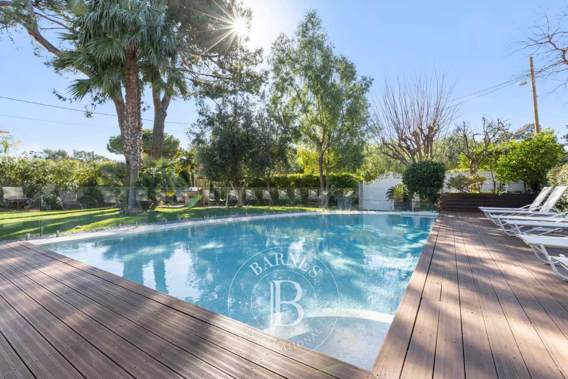 Villa Marseille 13008  -  ref 87093764 (picture 2)