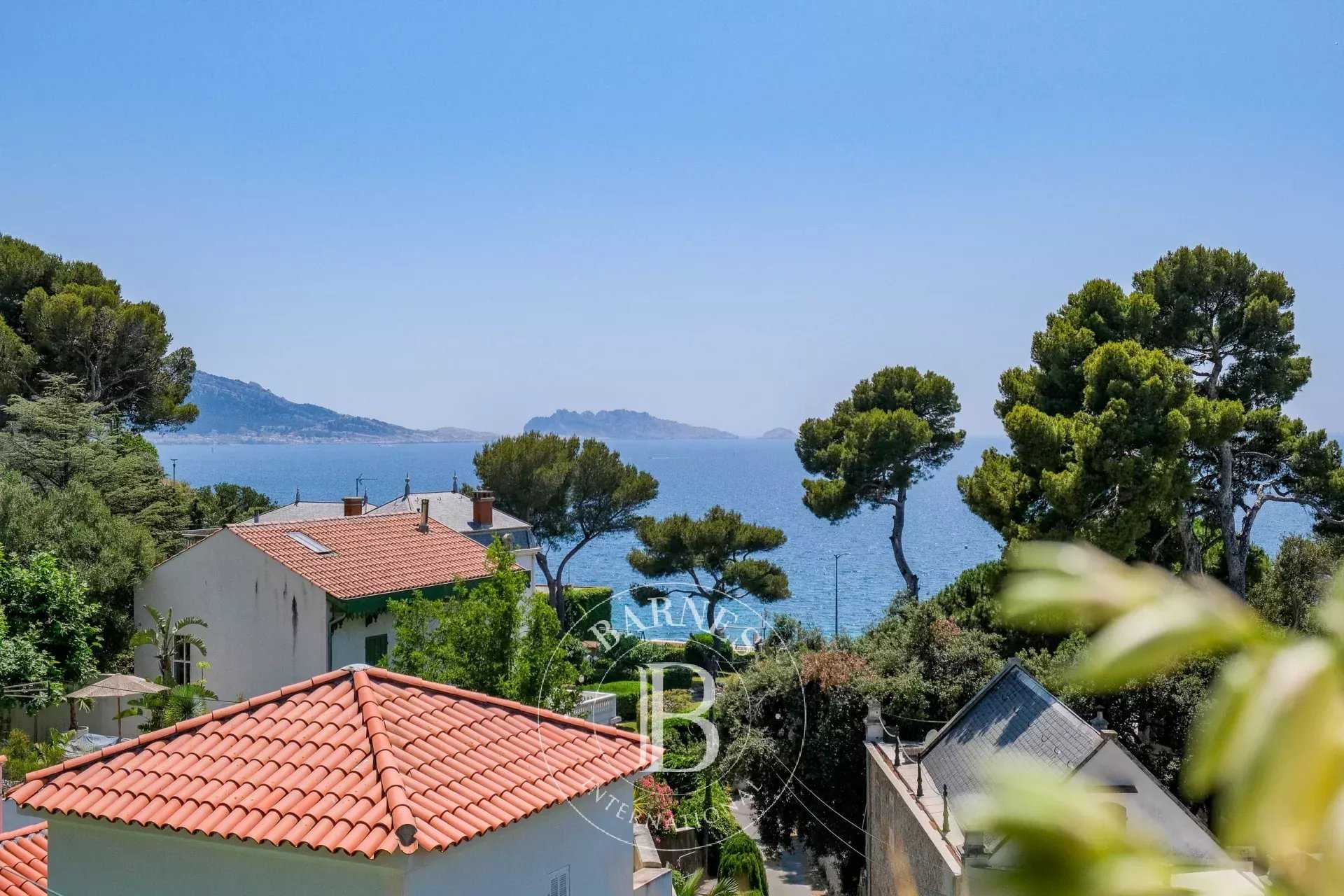 Villa Marseille 13007  -  ref 85623855 (picture 1)