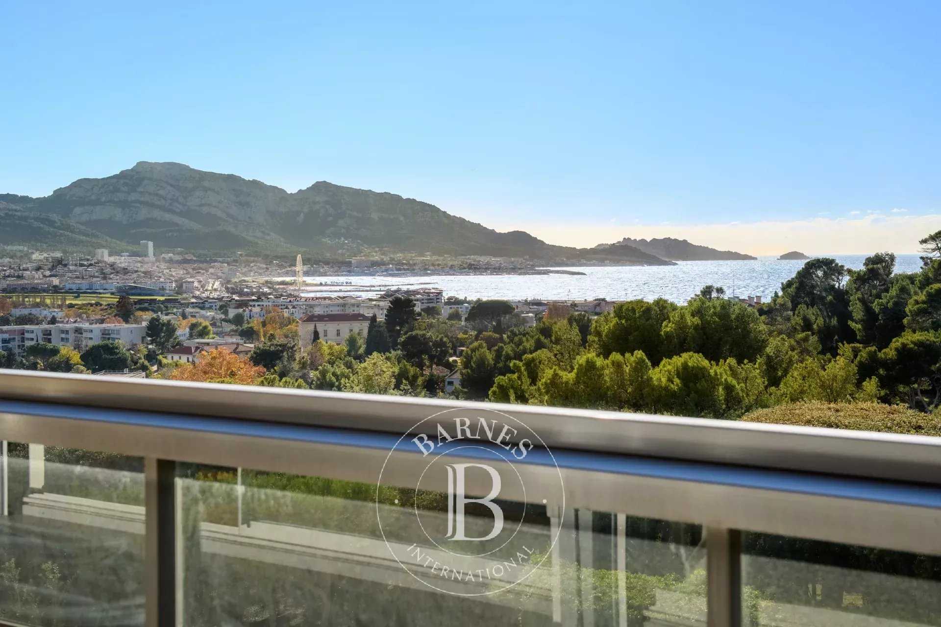 Apartment Marseille 13008  -  ref 85995524 (picture 1)