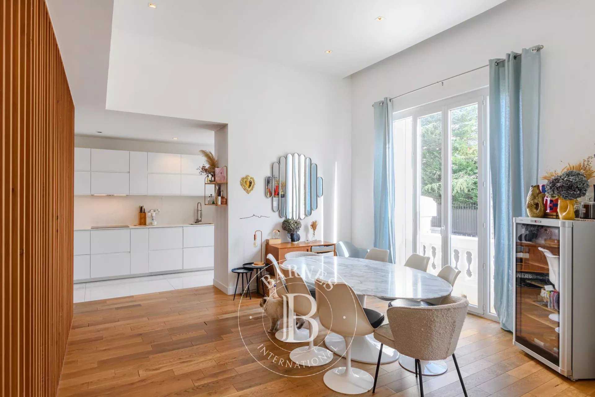 Appartement Marseille 13008  -  ref 86418915 (picture 1)