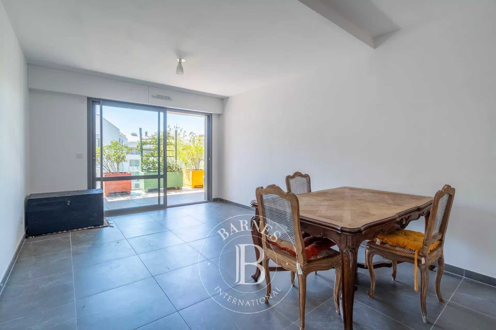 Appartement Marseille 13008  -  ref 84627774 (picture 2)