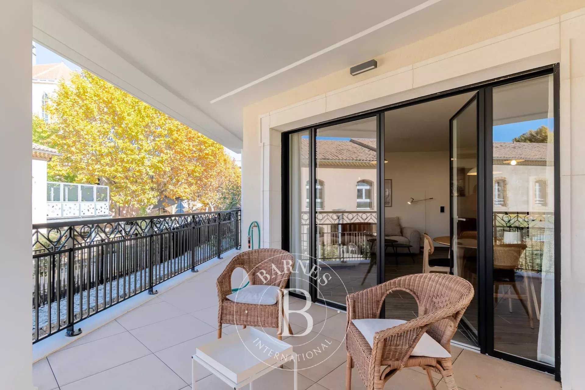 Apartment Aix-en-Provence  -  ref 86420390 (picture 1)