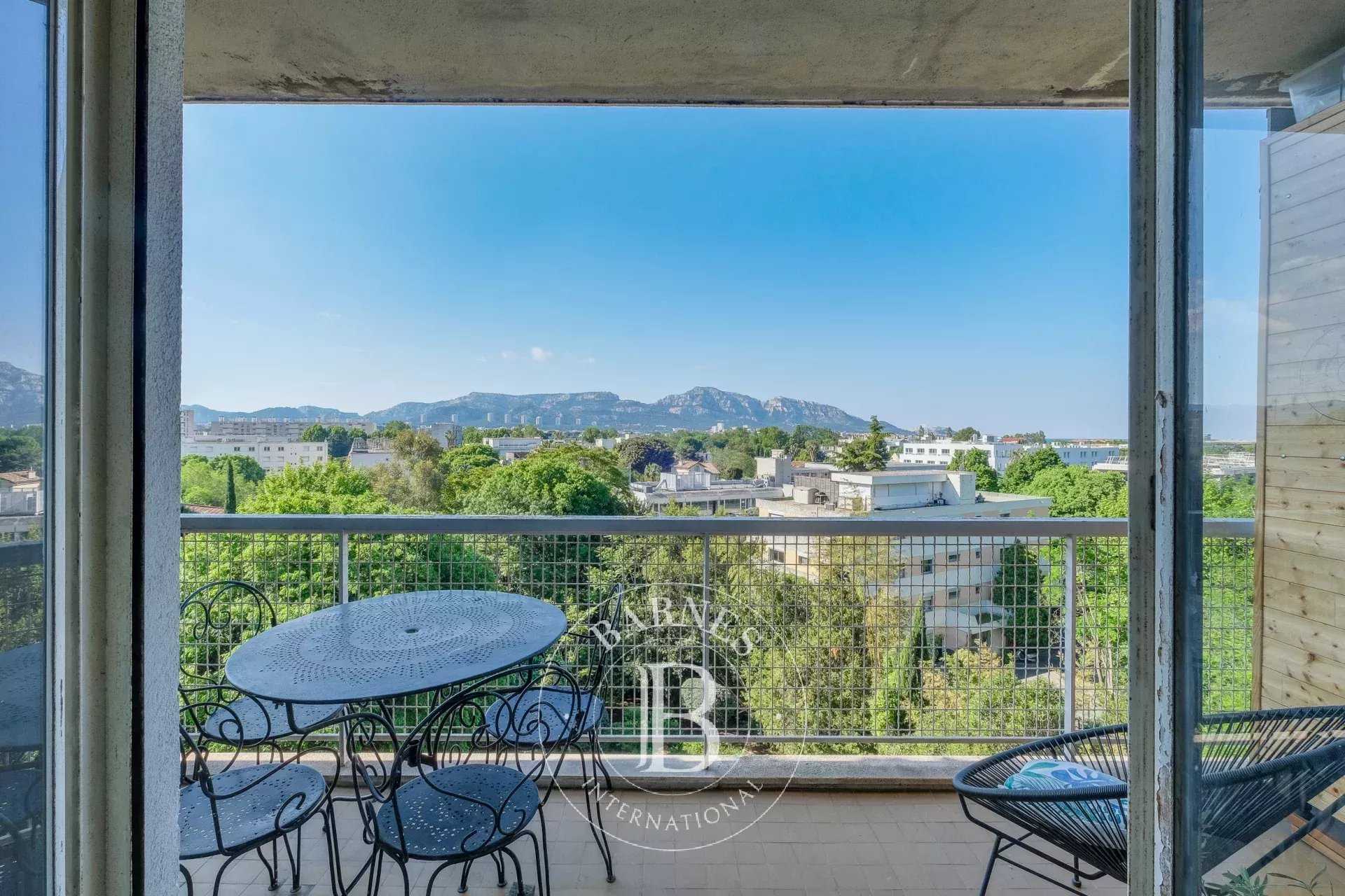 Appartement Marseille 13008  -  ref 85916665 (picture 1)