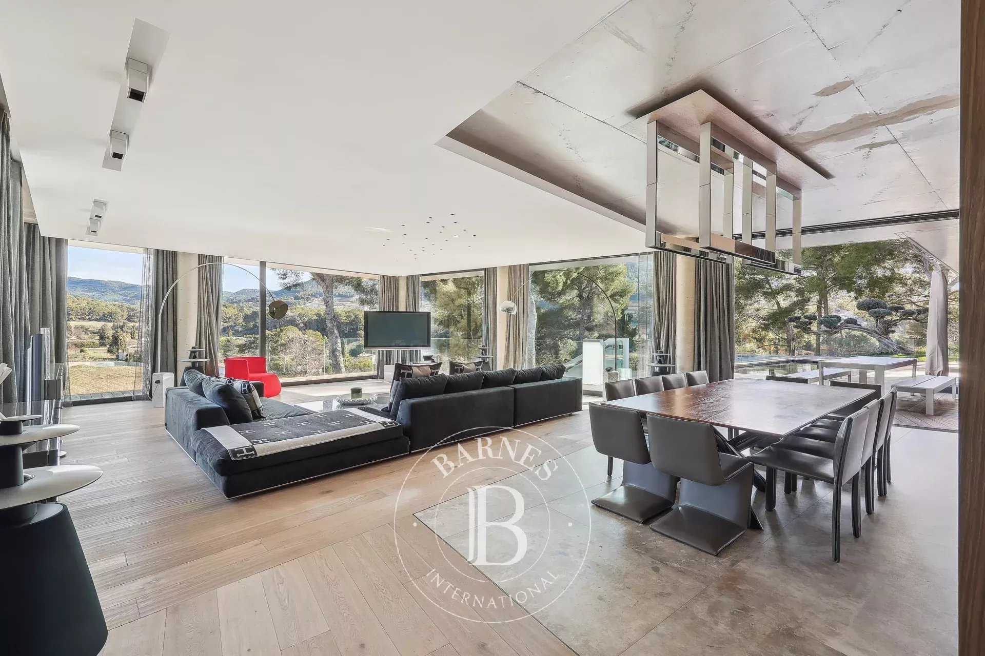 Villa Cassis  -  ref 83936430 (picture 1)