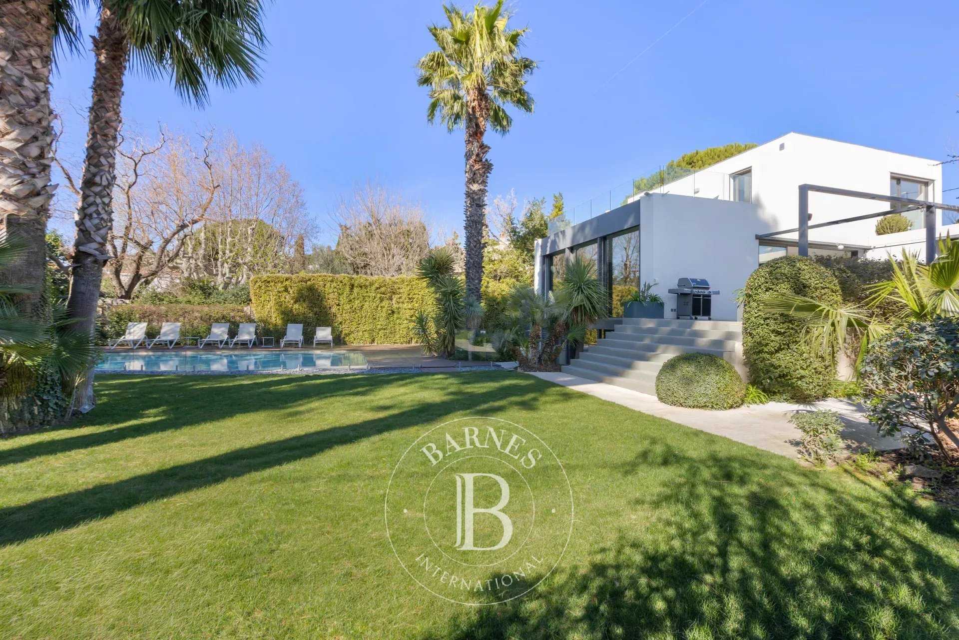Villa Marseille 13008  -  ref 87093764 (picture 1)