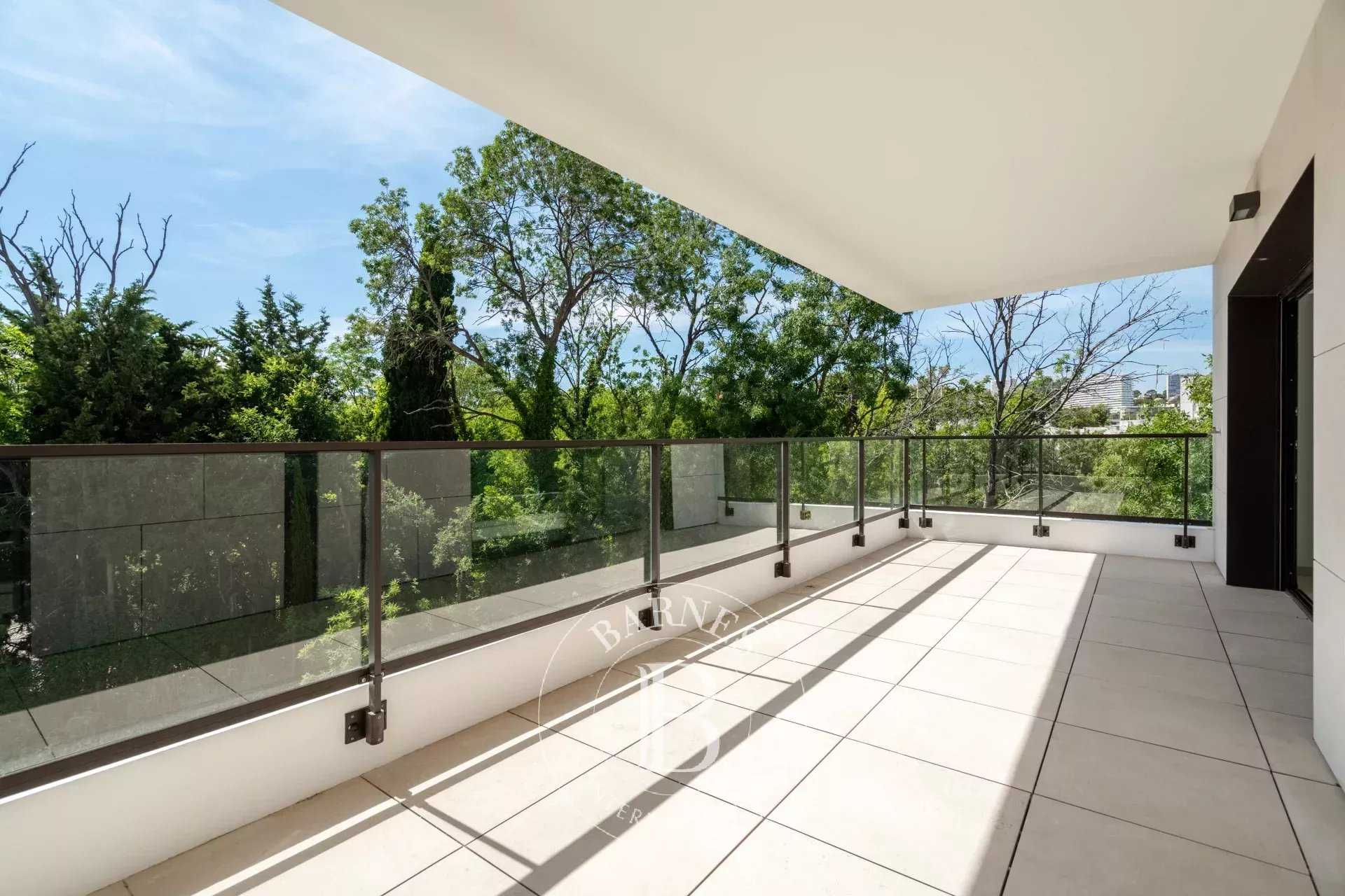 Apartment Marseille 13008  -  ref 85969318 (picture 2)