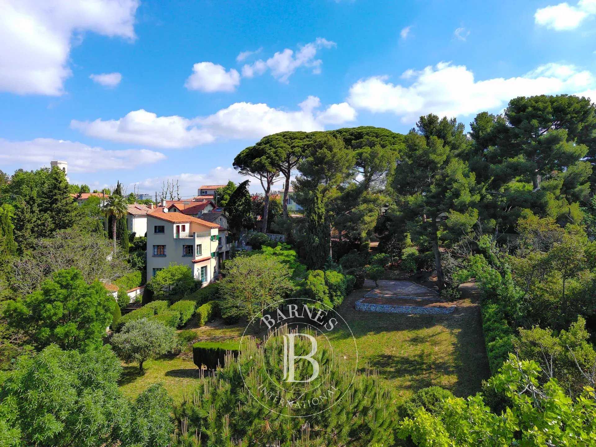 Propriété Marseille 13009  -  ref 85939188 (picture 1)