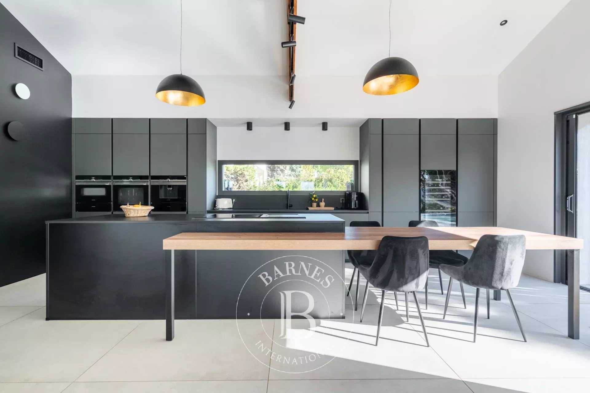 Maison Cassis  -  ref 86136930 (picture 3)