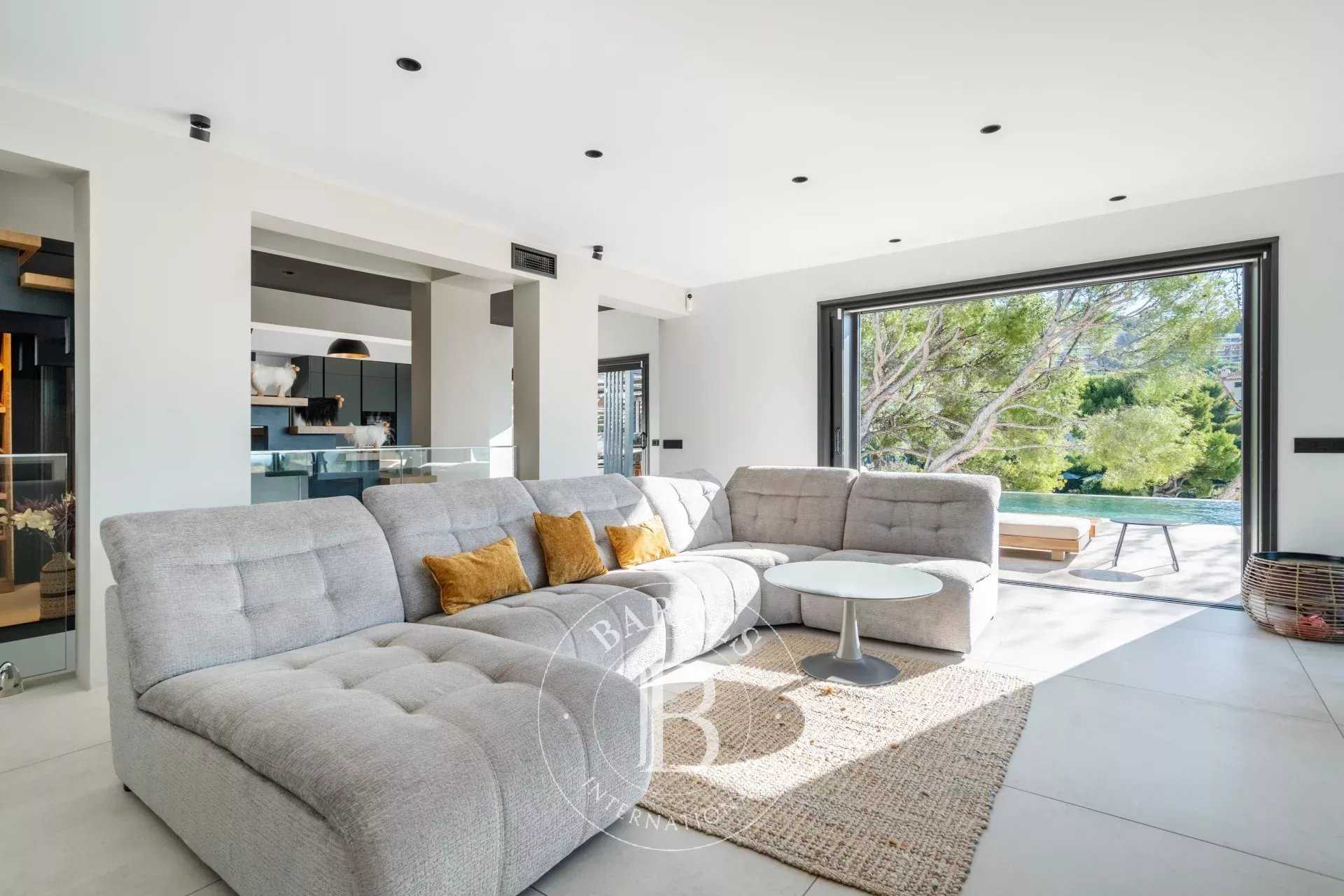 Maison Cassis  -  ref 86136930 (picture 1)