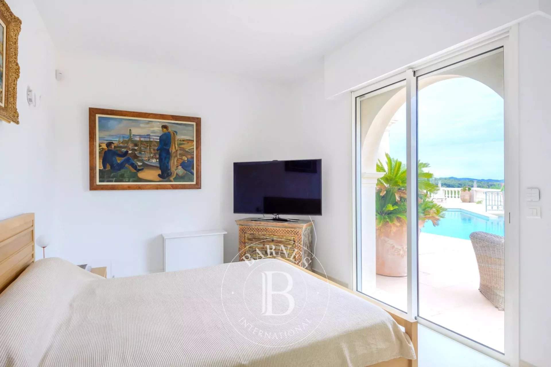 La Ciotat  - Propriété 8 Pi&egrave;ces 5 Chambres - picture 10