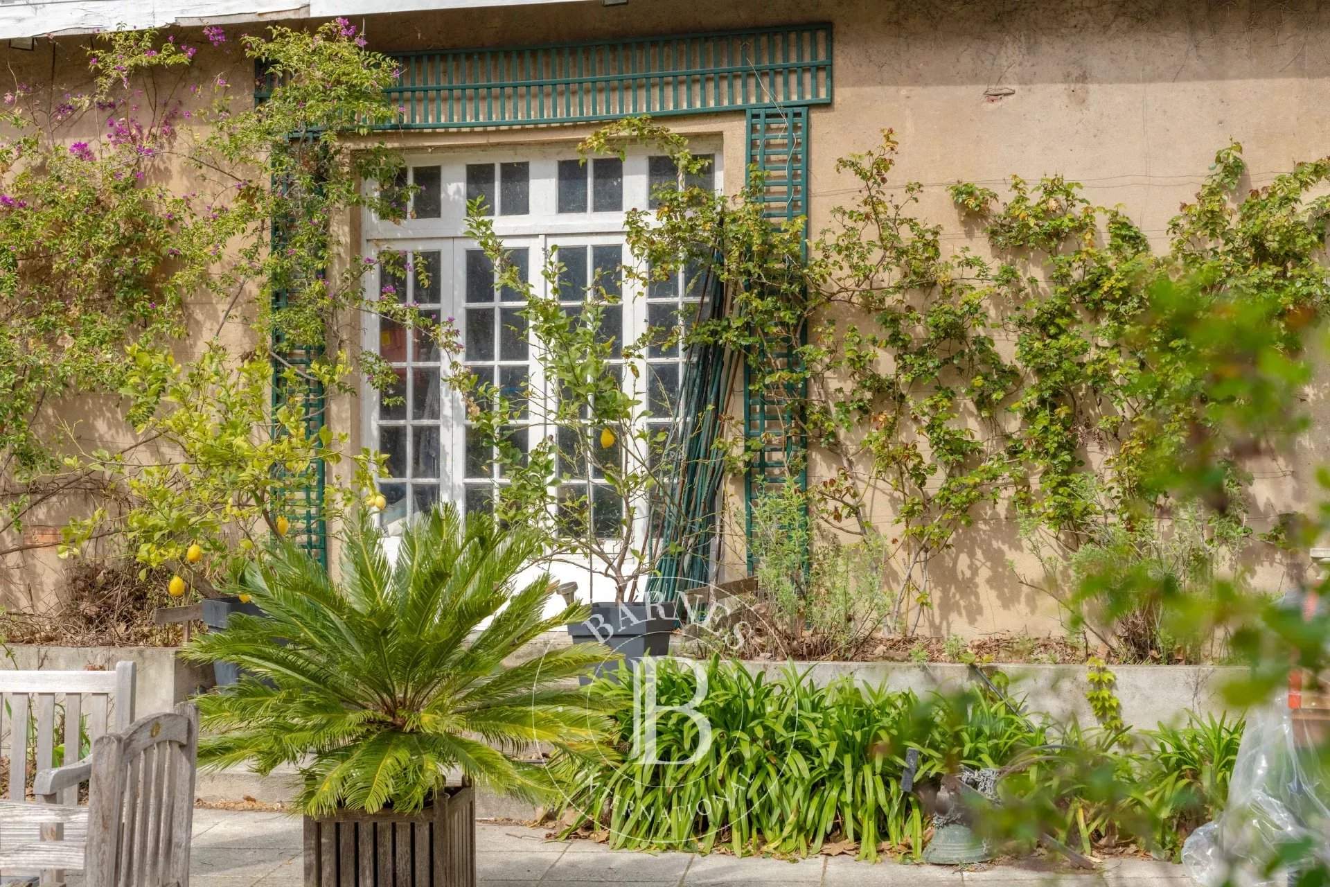 Marseille  - Maison 10 Pièces 6 Chambres - picture 9