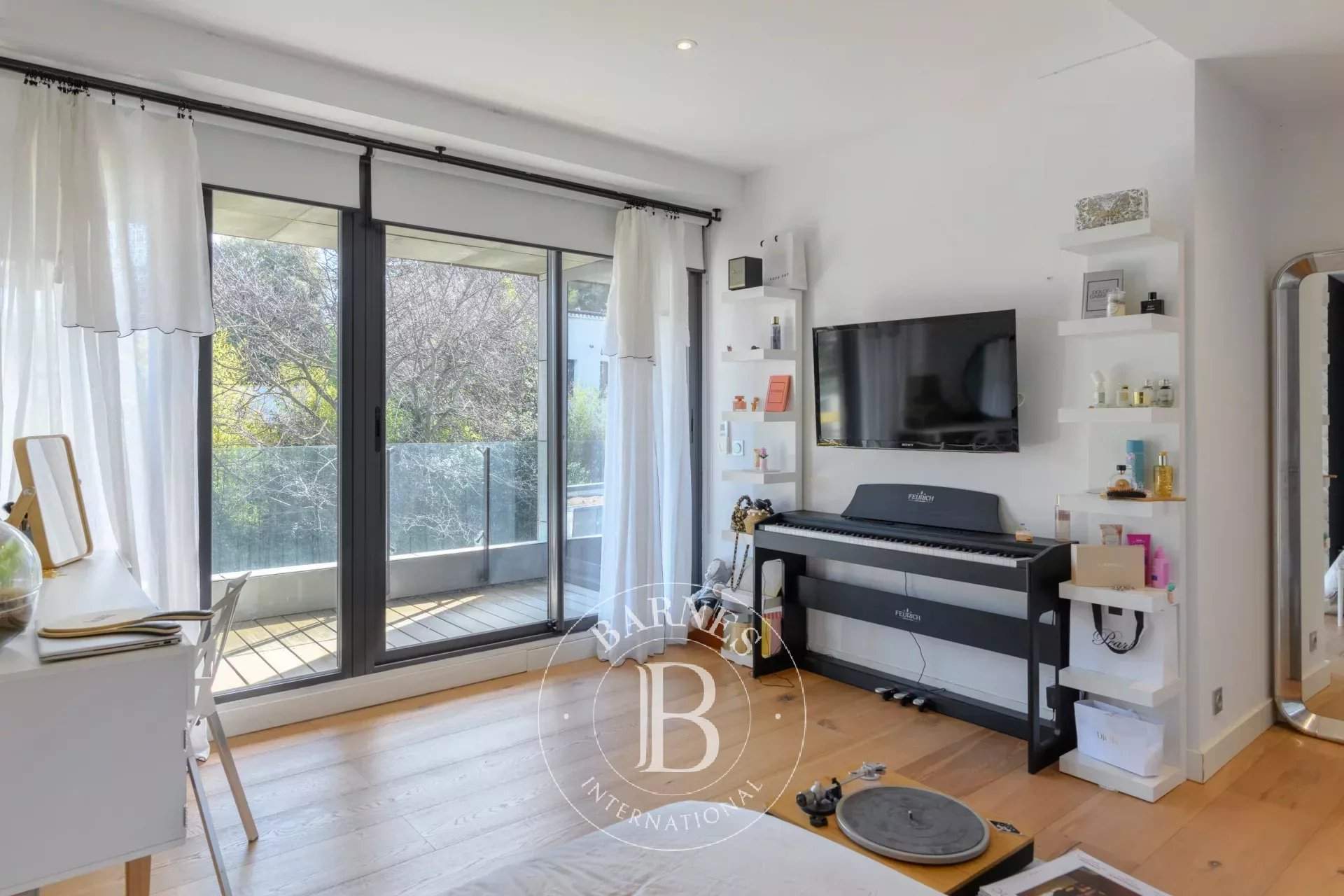 Marseille  - Maison 6 Pi&egrave;ces 4 Chambres - picture 16