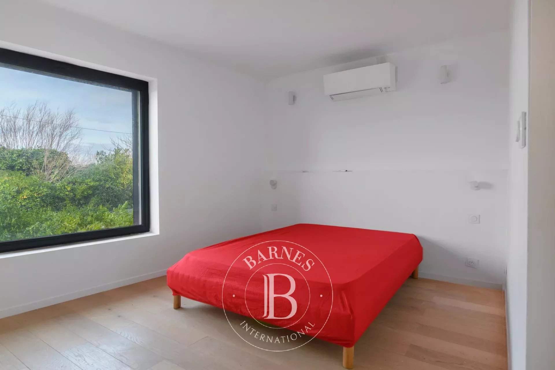 Marseille  - Villa 5 Pi&egrave;ces 4 Chambres - picture 12