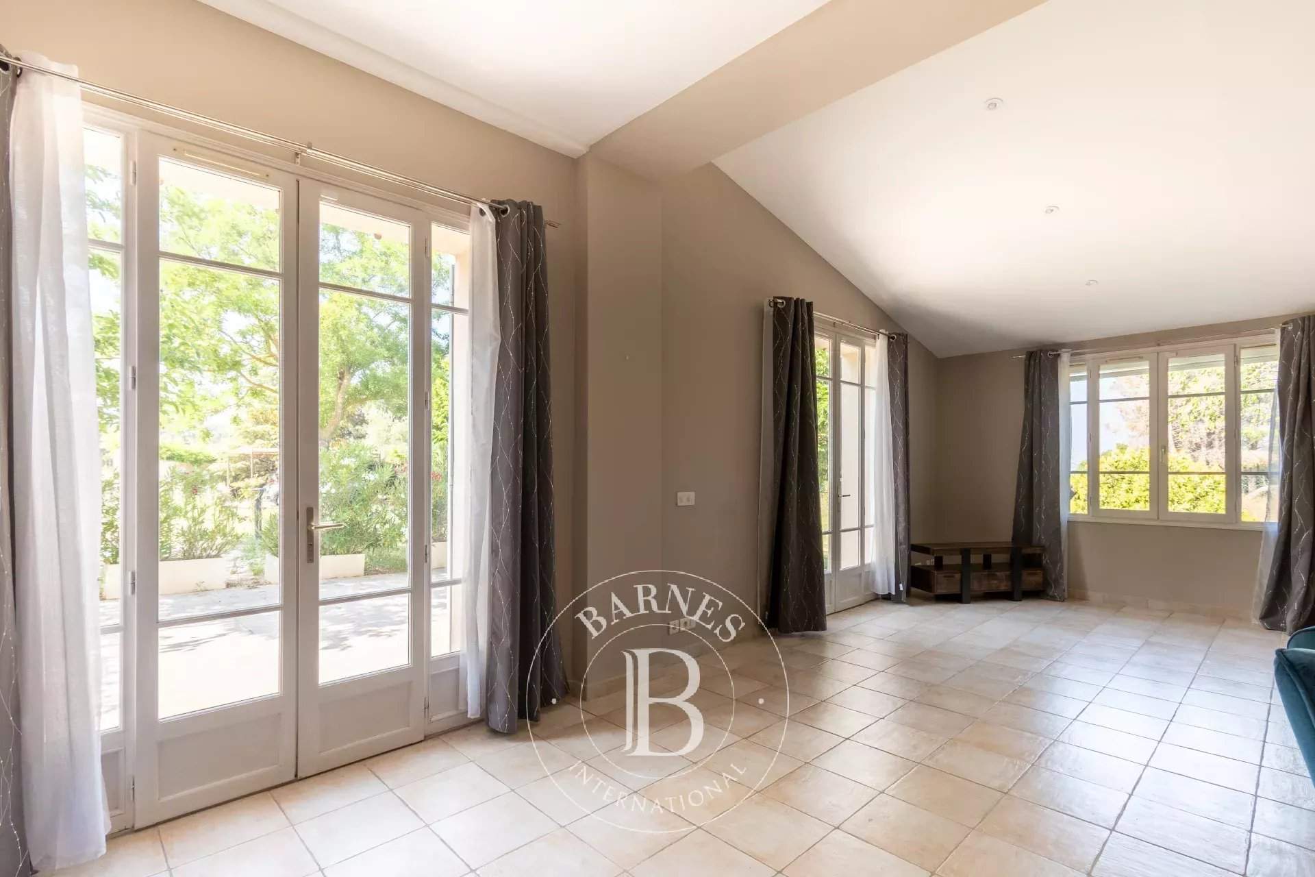 Aix-en-Provence  - House 6 Bedrooms - picture 8