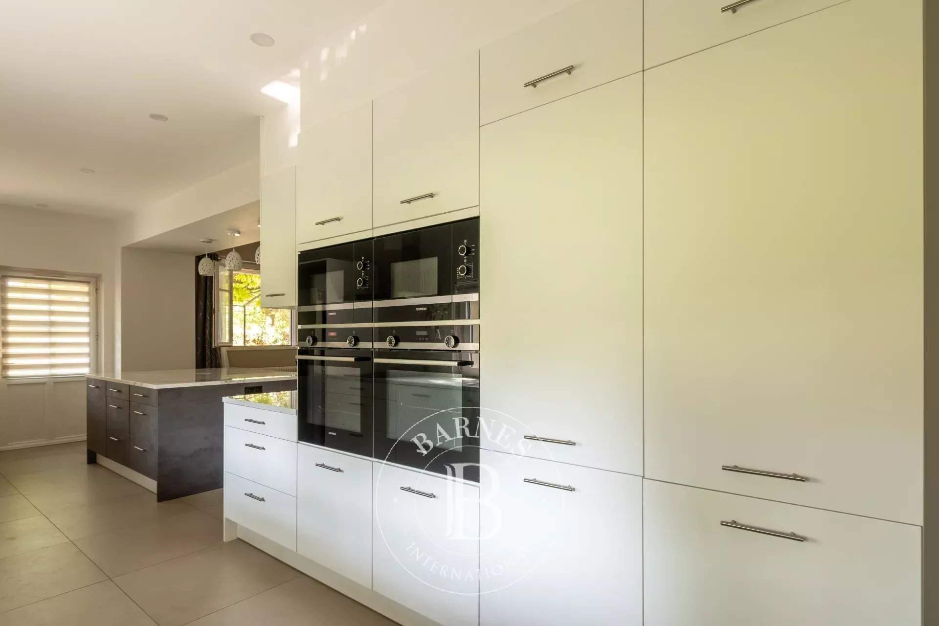 Aix-en-Provence  - House 6 Bedrooms - picture 11