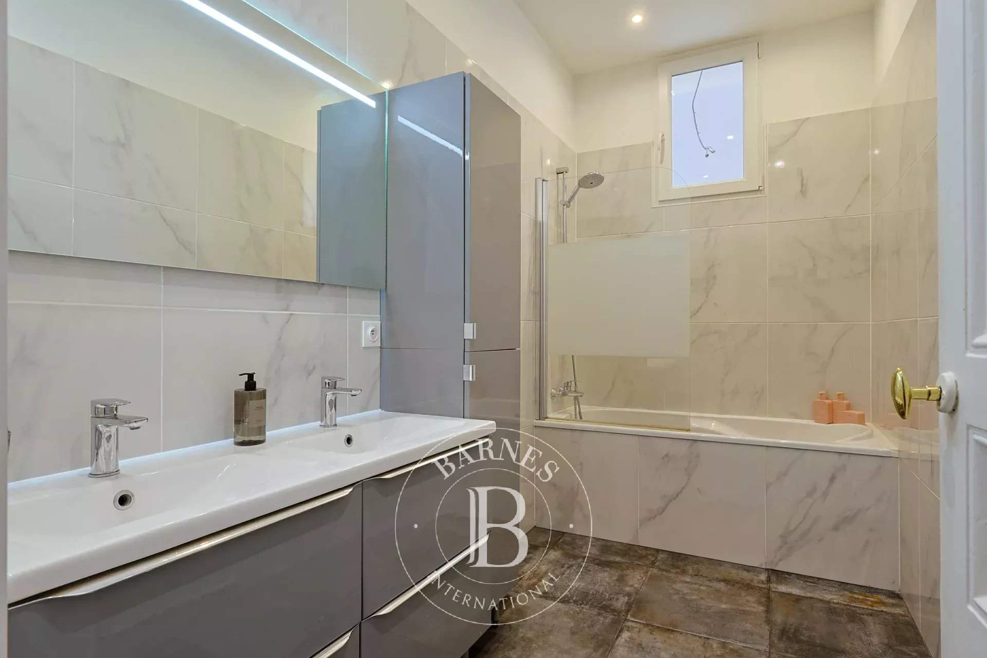 Marseille  - Apartment 3 Bedrooms - picture 6