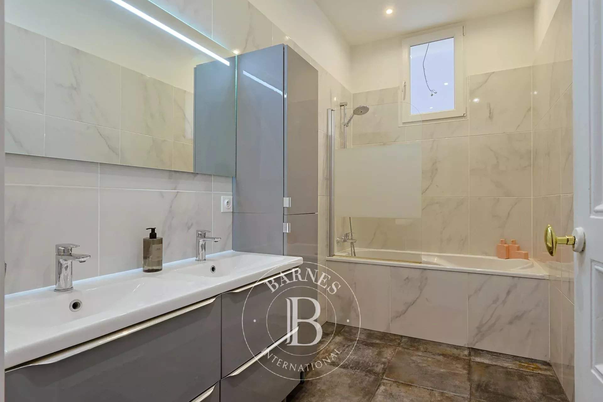 Marseille  - Apartment 3 Bedrooms - picture 7