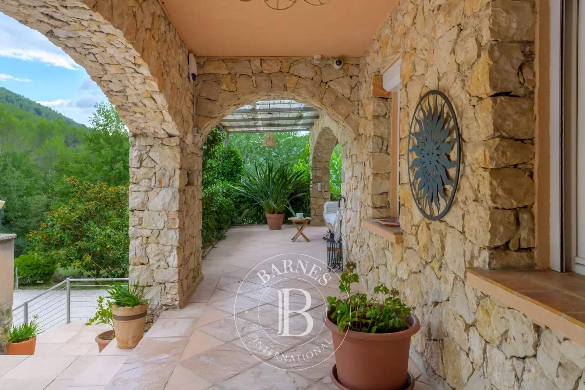 Auriol  - Property 5 Bedrooms - picture 13