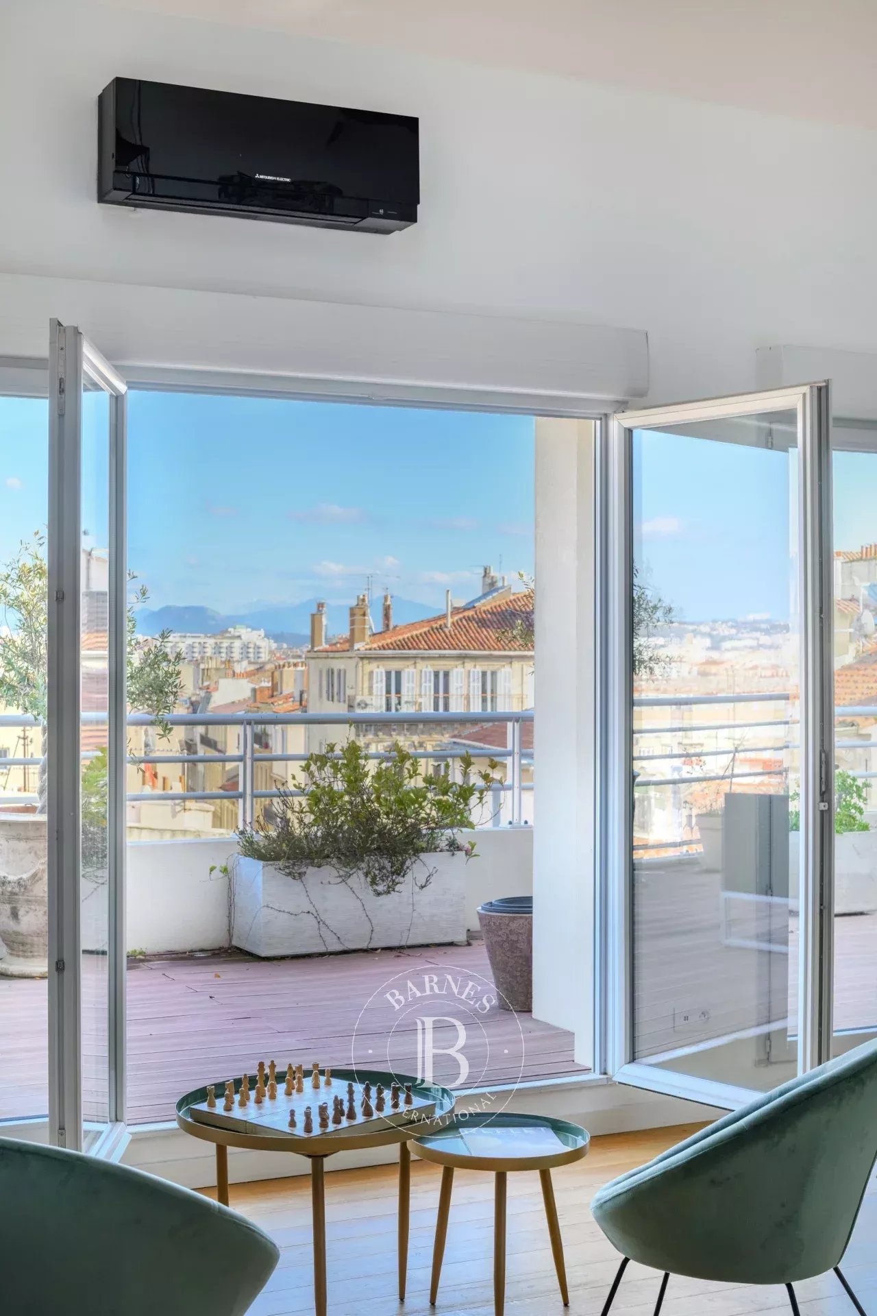 Marseille  - Apartment 4 Bedrooms - picture 11