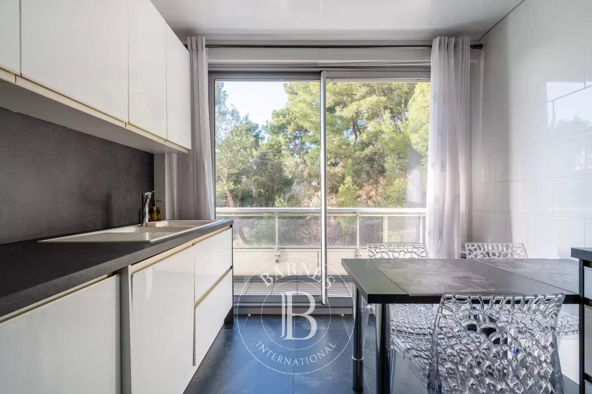 Marseille  - Apartment 2 Bedrooms - picture 11