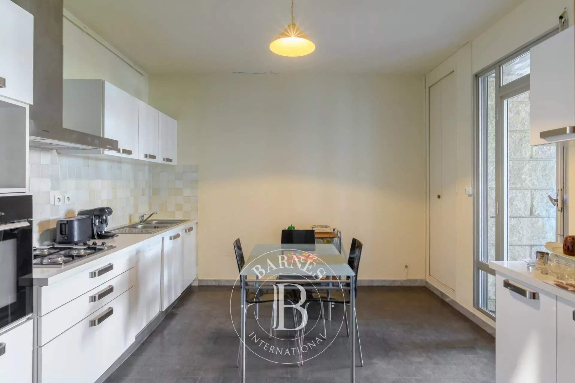 Marseille  - Apartment 3 Bedrooms - picture 12