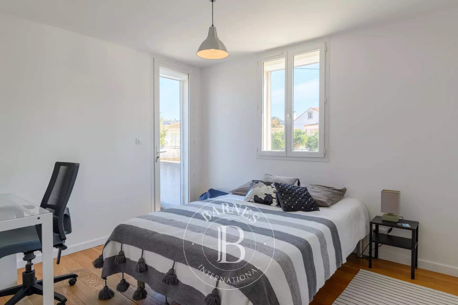 Marseille  - House 5 Bedrooms - picture 15