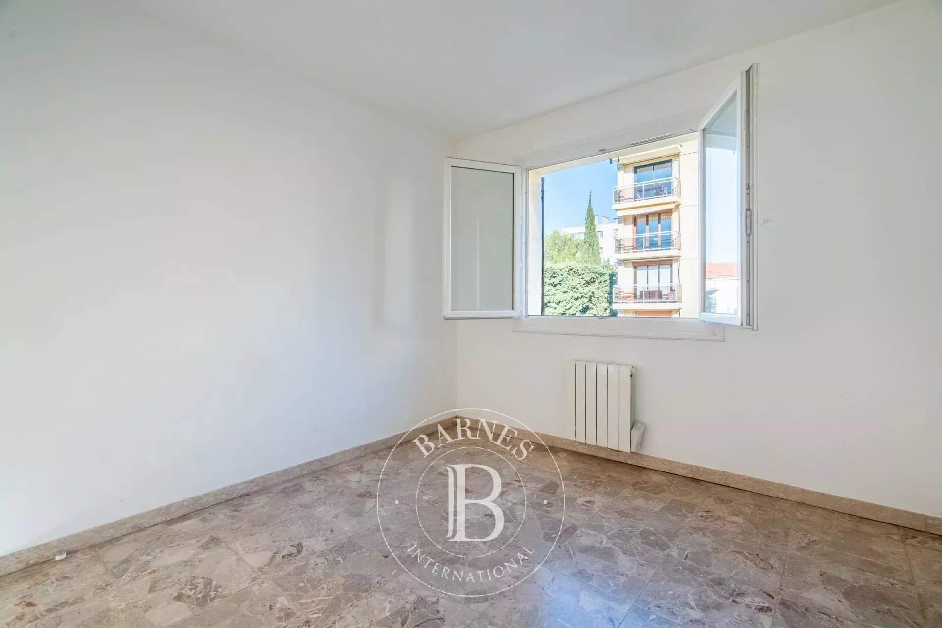 Marseille  - House 4 Bedrooms - picture 9