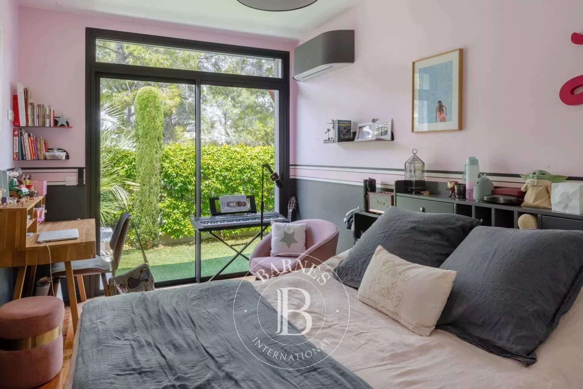 Marseille  - Maison 5 Pièces 4 Chambres - picture 13