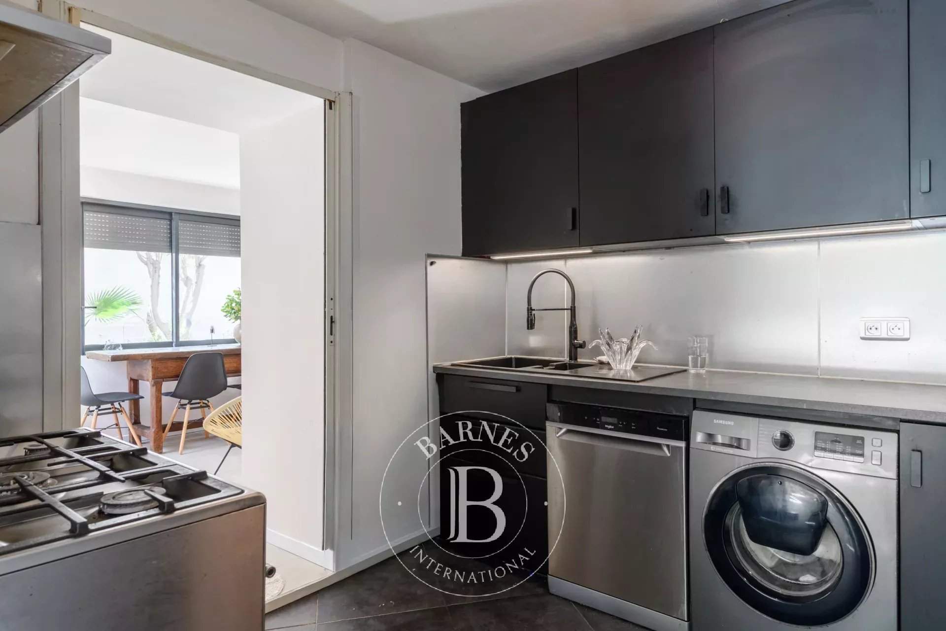 Marseille  - Villa 6 Pi&egrave;ces 4 Chambres - picture 11