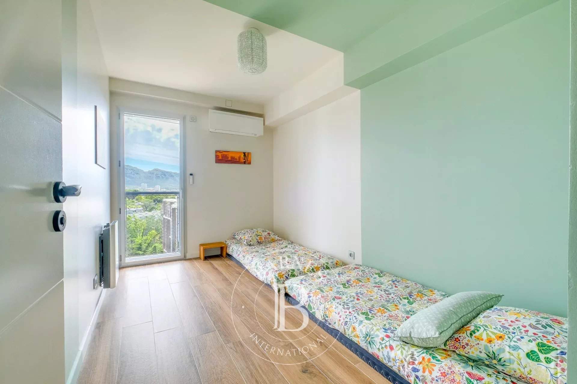 Marseille  - Apartment 3 Bedrooms - picture 7