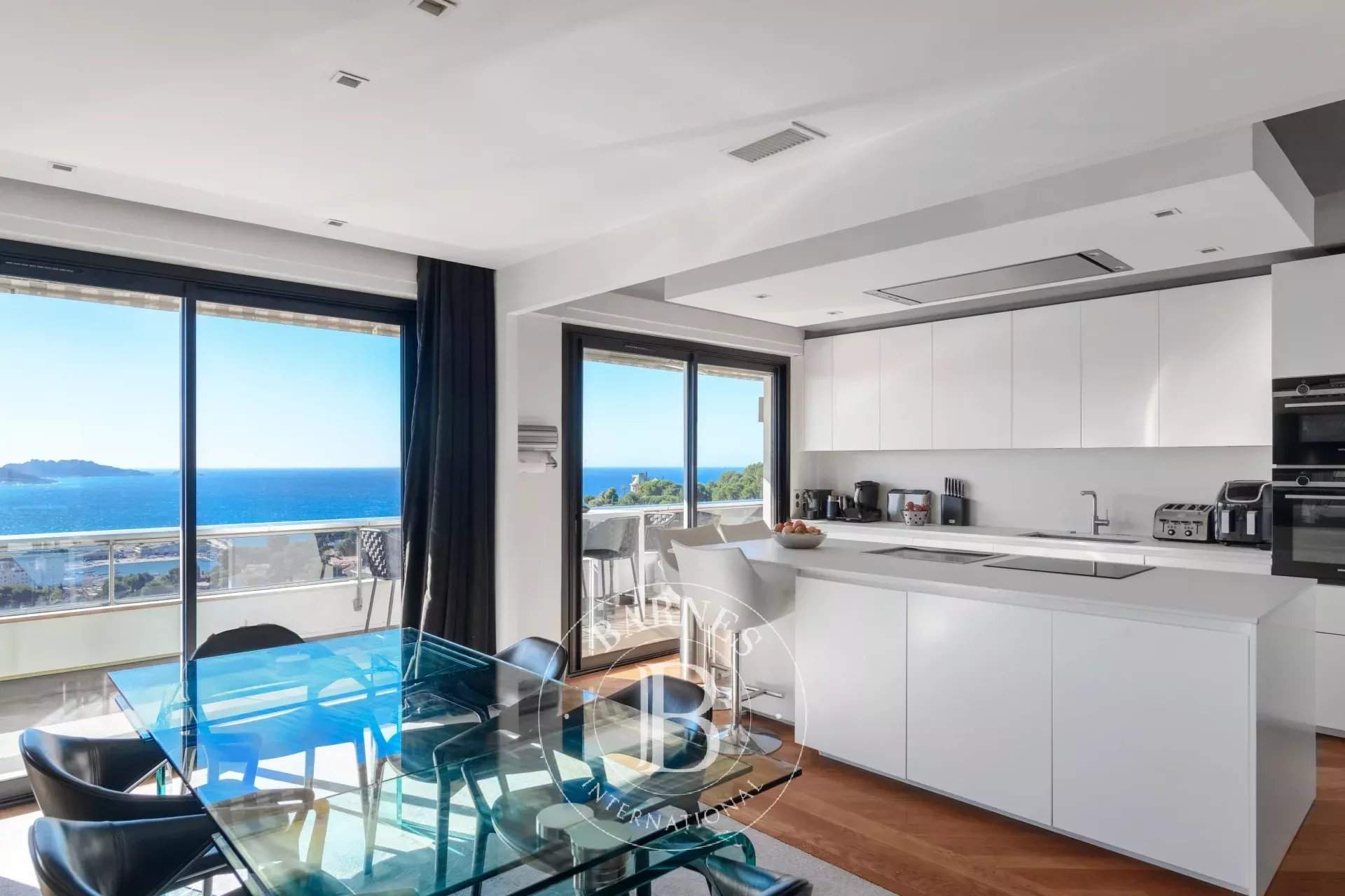 Marseille  - Appartement 6 Pièces 4 Chambres - picture 2