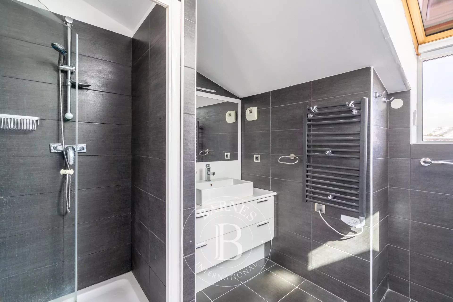 Marseille  - Appartement 5 Pi&egrave;ces 4 Chambres - picture 12