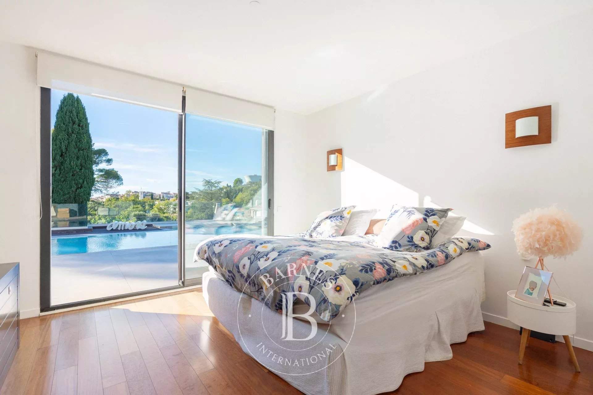 Marseille  - Maison 7 Pièces 5 Chambres - picture 9