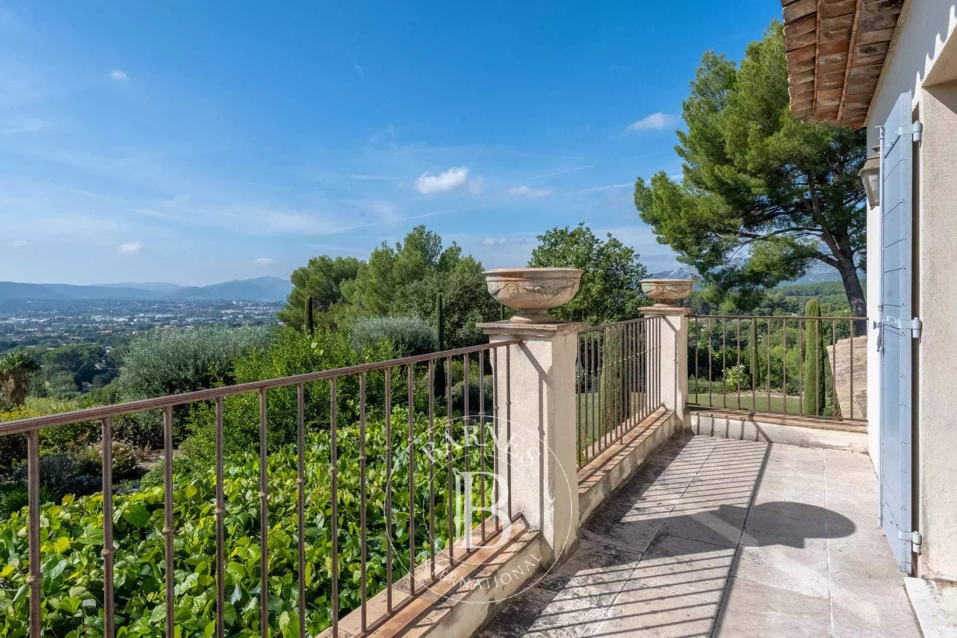 Gémenos  - Bastide 7 Pi&egrave;ces 4 Chambres - picture 17