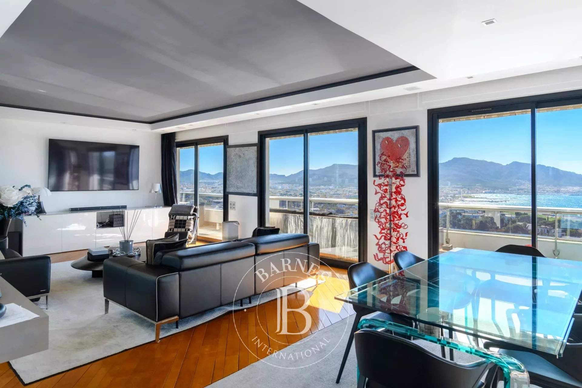 Marseille  - Appartement 6 Pièces 4 Chambres - picture 5