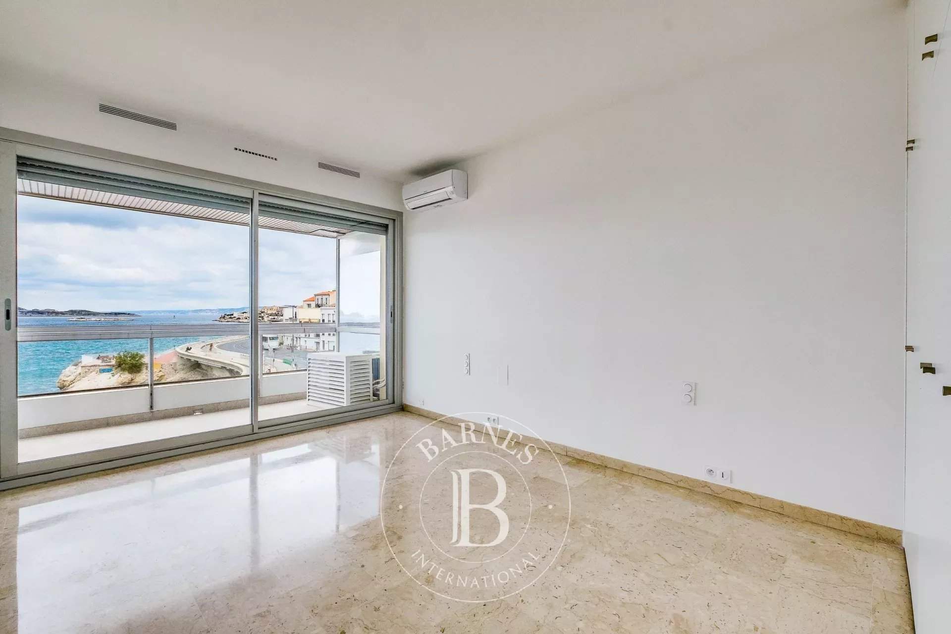 Marseille  - Apartment 1 Bedroom - picture 10