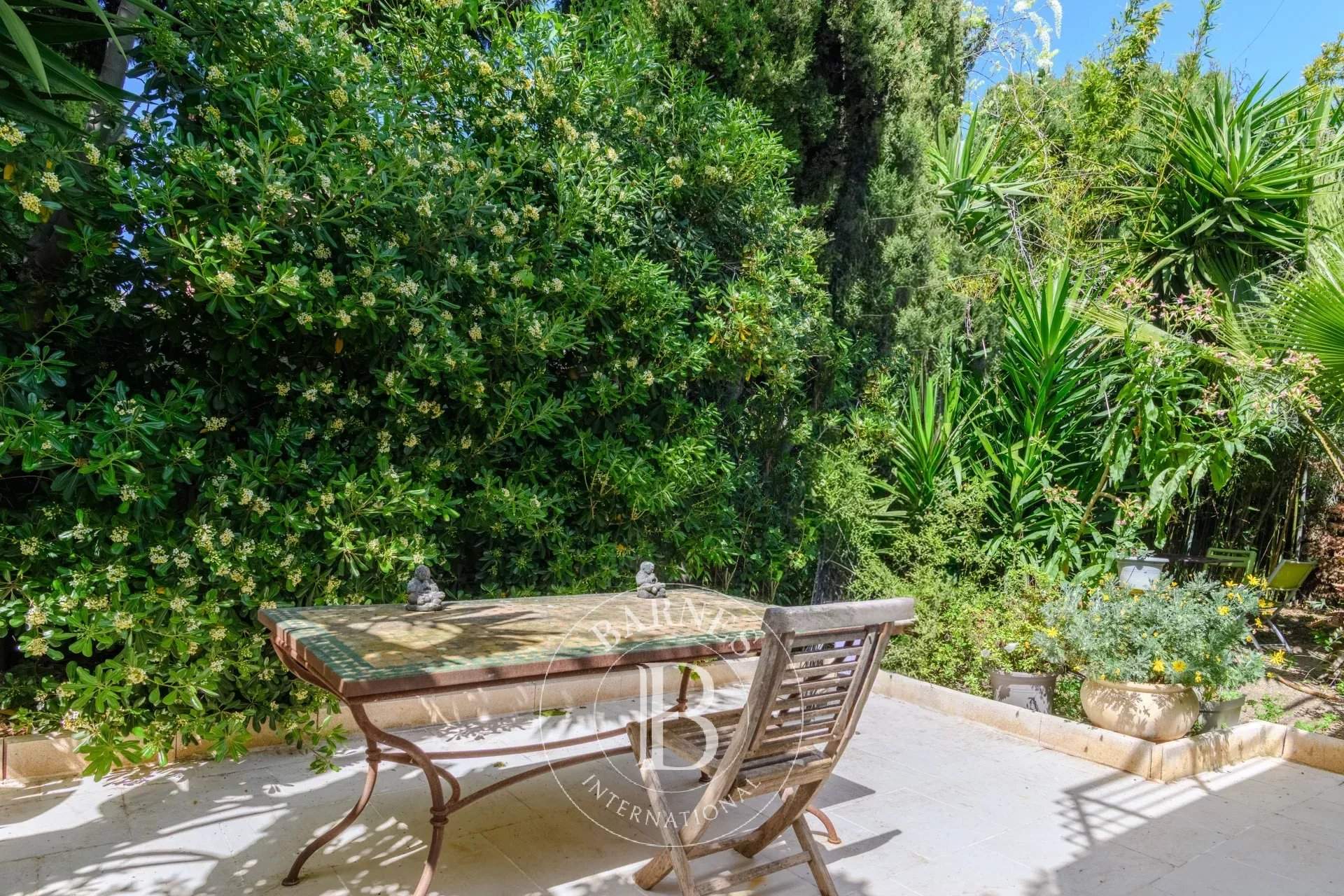 Marseille  - Villa 6 Pi&egrave;ces 4 Chambres - picture 6