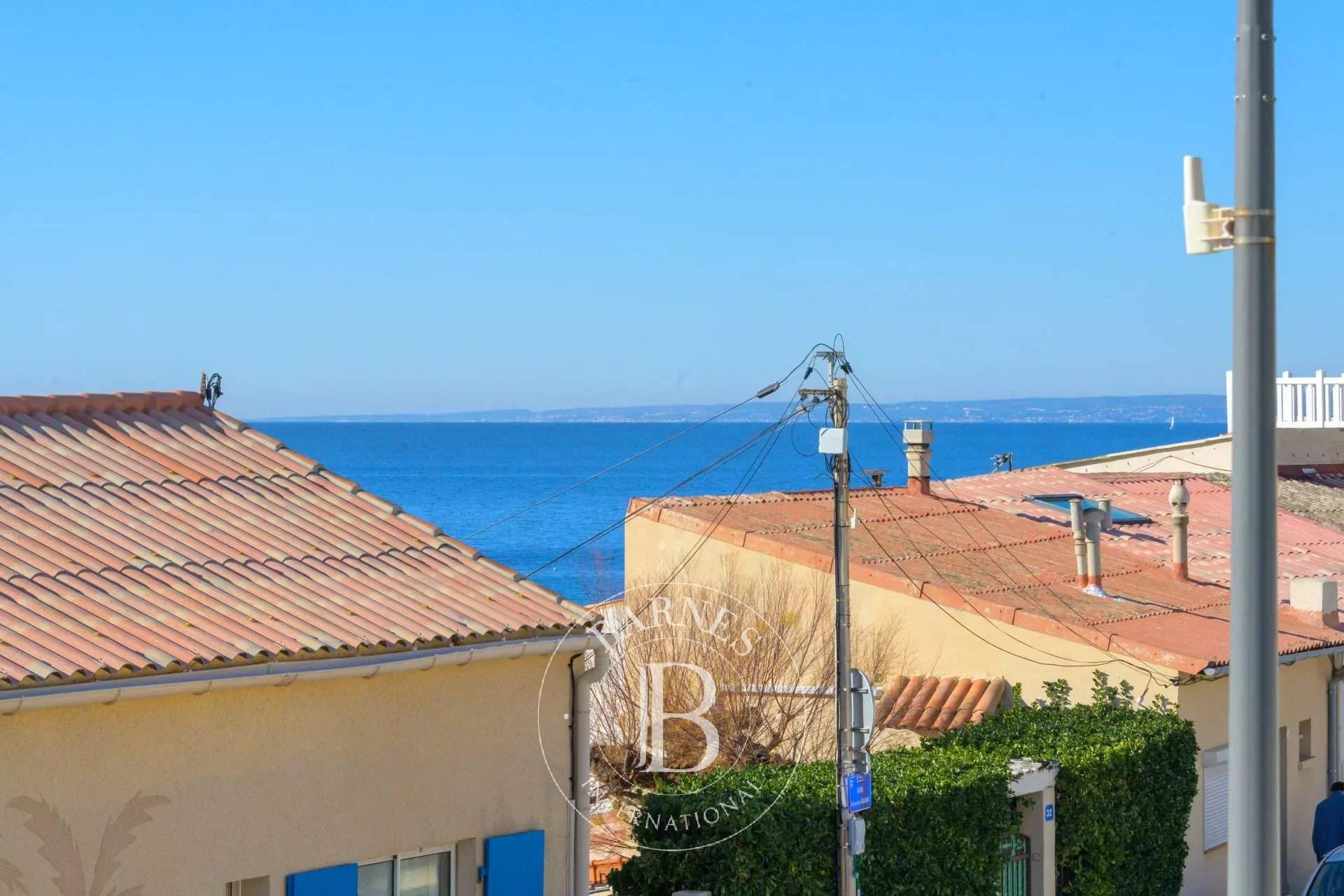 Marseille  - House 3 Bedrooms - picture 11