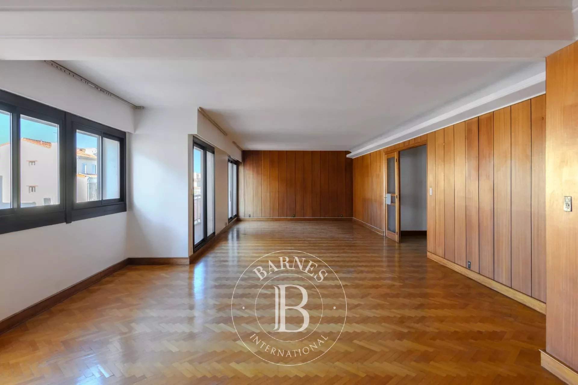 Marseille  - Appartement 8 Pi&egrave;ces 5 Chambres - picture 1