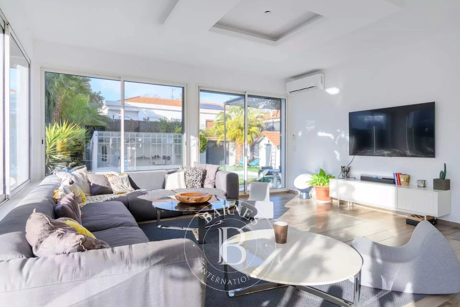 Marseille  - Maison 9 Pi&egrave;ces 5 Chambres - picture 6